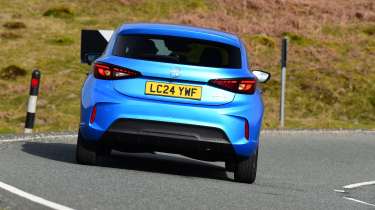 MG3 - rear cornering